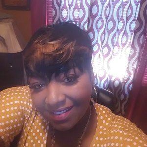 Meet your Posher, Simone